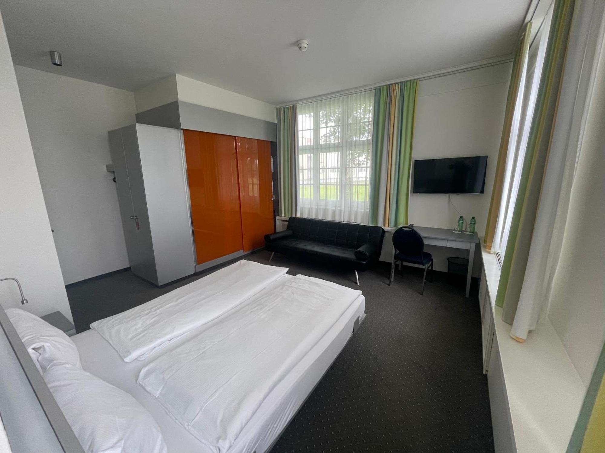 Hotel & Gasthaus Die Perle Perlen Ngoại thất bức ảnh
